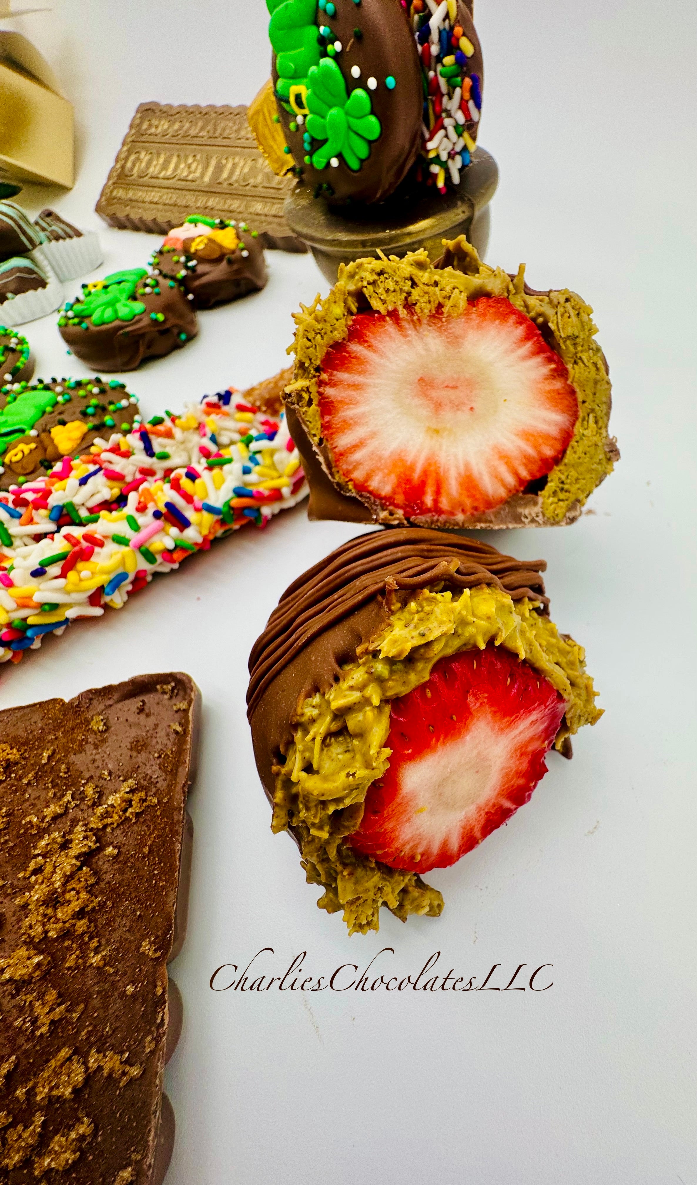 Viral Dubai Strawberries 🍓 (Two Pack)